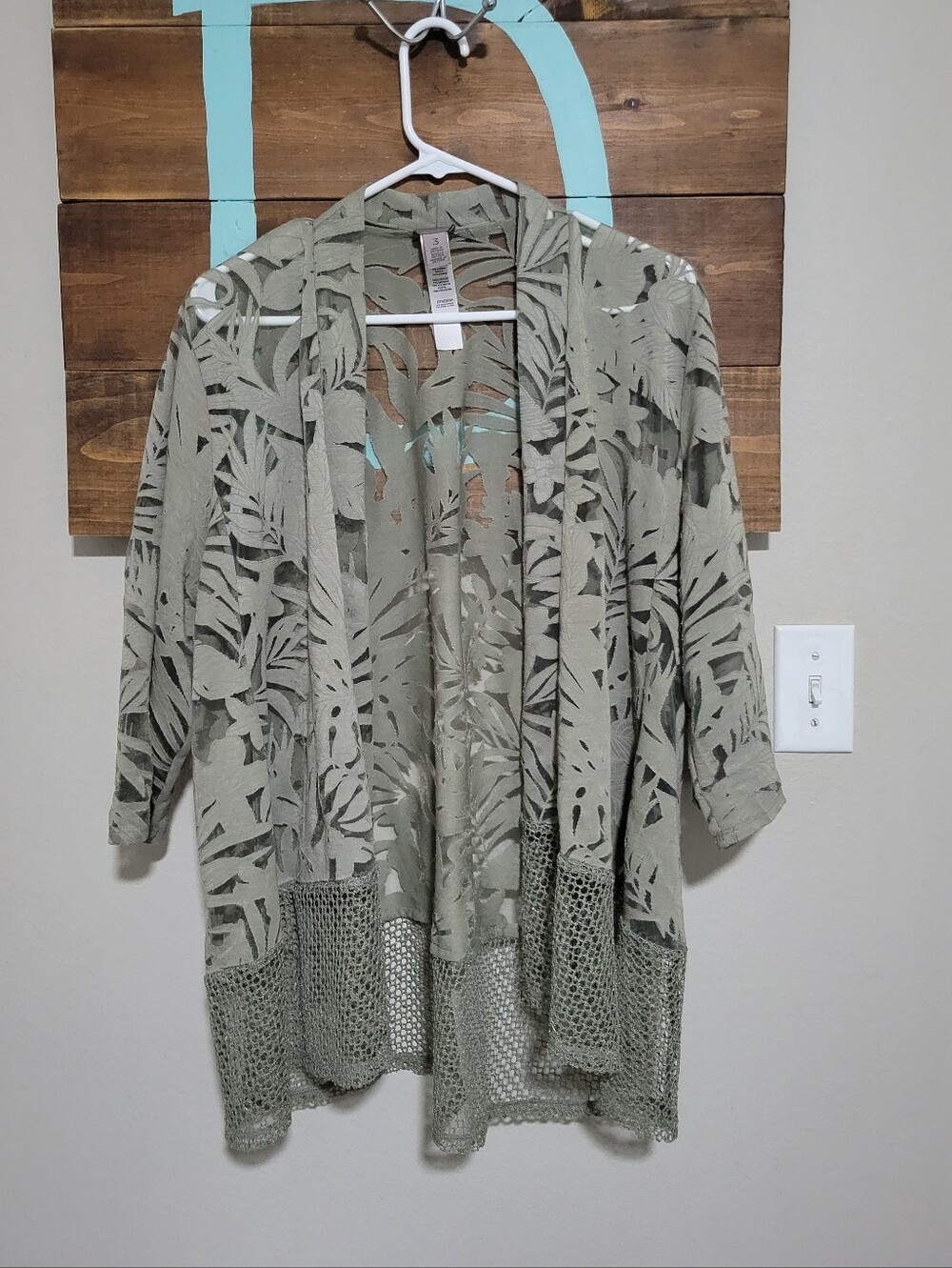 Chico's Easywear Burnout Sage Green Cutout Laced Sequence Hem Kimono Size XL